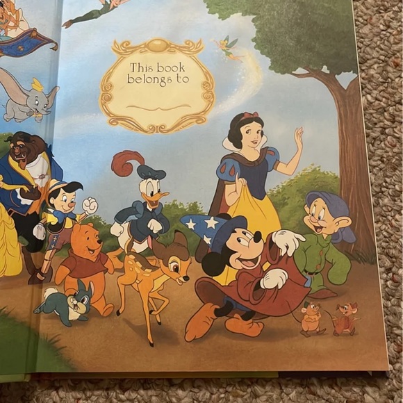 Lady and the Tramp hardcover book - Picture 4 of 4